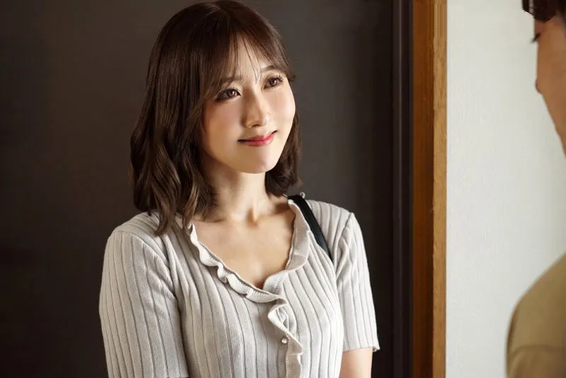 Vợ yêu về nhà bố mẹ đẻ sau cuộc cãi nhau, anh xã rủ cô bạn thân về nhà tâm sự…