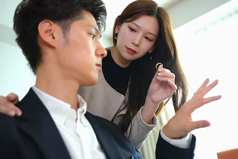 Bà xã đi đi giã ngoại, người chồng ở nhà bị nhỏ em người vợ gạ chịch không trượt phát nào